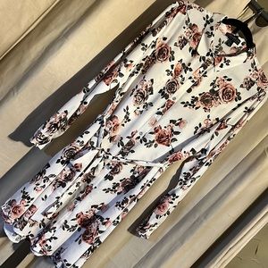 Forever21+ Size 2X white belted shirt dress with pink roses